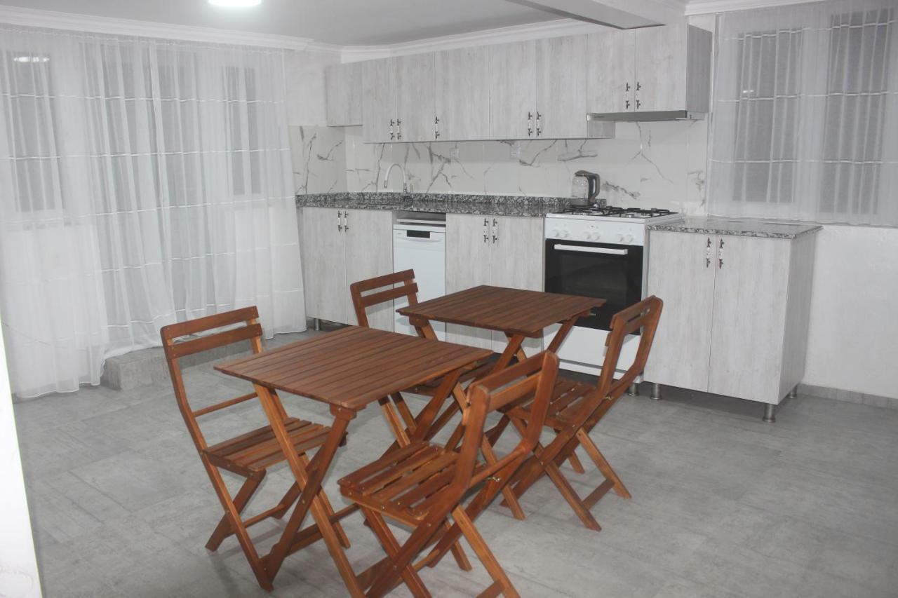 Отель Гостевой дом Greenview Батуми Экстерьер фото