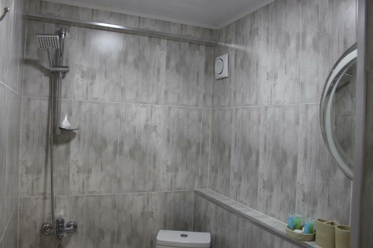 Отель Гостевой дом Greenview Батуми Экстерьер фото